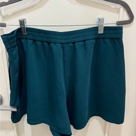 Green forever 21 Shorts Size Large - Picture 5 of 7